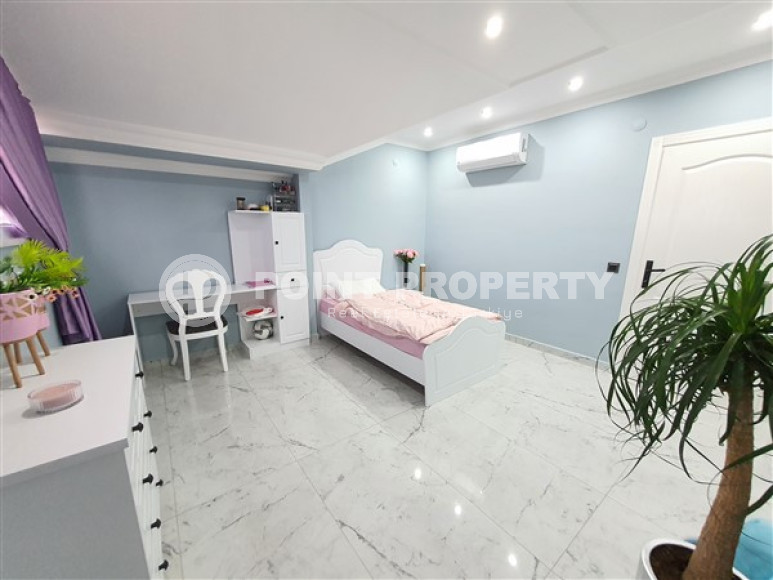 Luxury property: penthouse 4+1, 260 m², with designer interior, in the Lower Oba area, Alanya-id-2323-photo-29