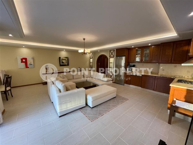 Апартаменты с тремя спальня c видом на море, 160 м², в 50 м от моря в Махмутларе, Аланья-id-2326-фото-5