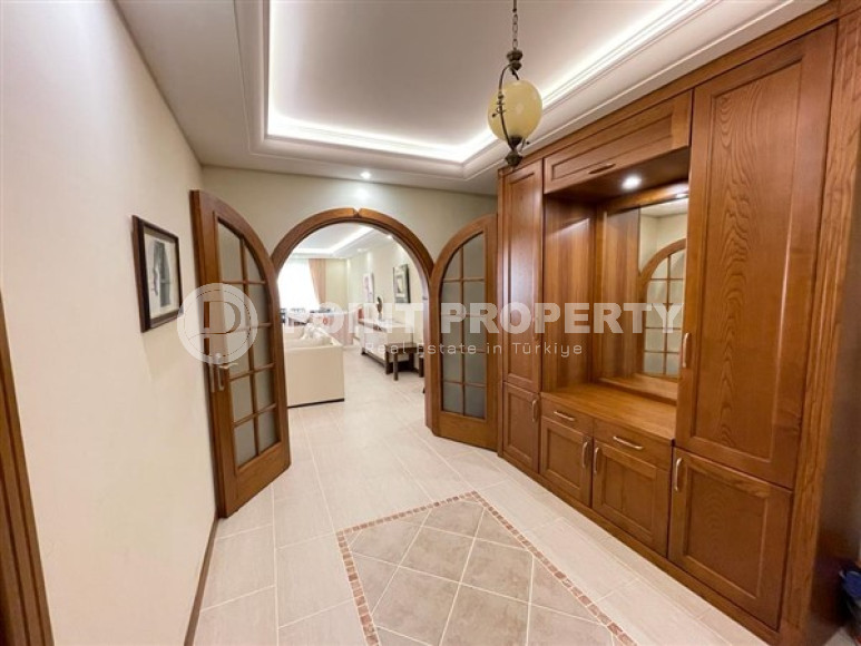 Апартаменты с тремя спальня c видом на море, 160 м², в 50 м от моря в Махмутларе, Аланья-id-2326-фото-8