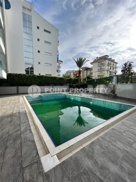Cozy one-bedroom turnkey apartment, 65m², 150m from the sea in Alanya Oba-id-2353-photo-2