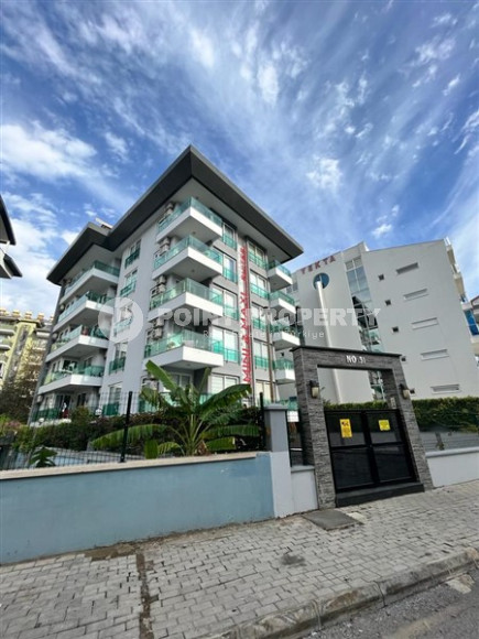 Cozy one-bedroom turnkey apartment, 65m², 150m from the sea in Alanya Oba-id-2353-photo-3