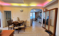Resale property in the Oba area: furnished apartment 2+1, 125m², in a residence with a swimming pool.-id-2354-photo-3
