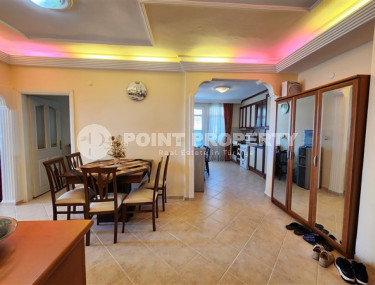 Resale property in the Oba area: furnished apartment 2+1, 125m², in a residence with a swimming pool.-id-2354-photo-3