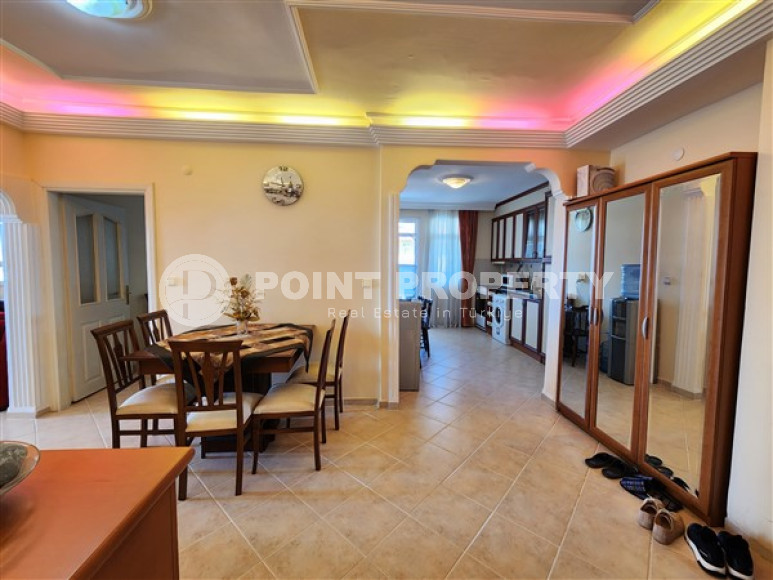 Resale property in the Oba area: furnished apartment 2+1, 125m², in a residence with a swimming pool.-id-2354-photo-3