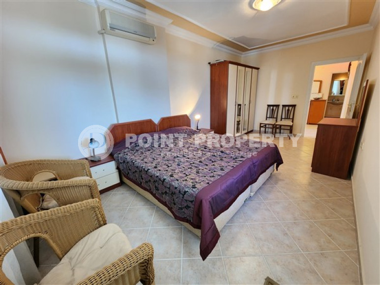 Resale property in the Oba area: furnished apartment 2+1, 125m², in a residence with a swimming pool.-id-2354-photo-13