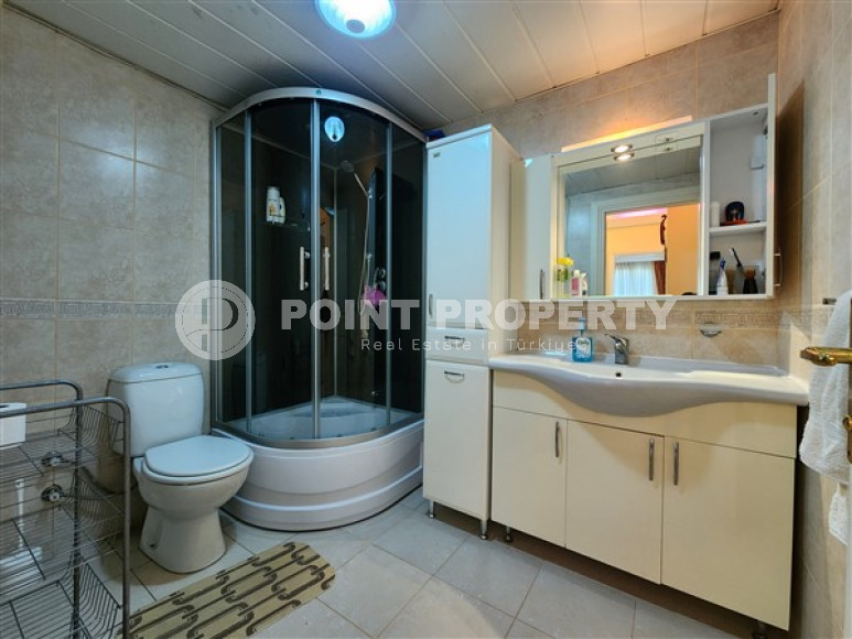 Resale property in the Oba area: furnished apartment 2+1, 125m², in a residence with a swimming pool.-id-2354-photo-15