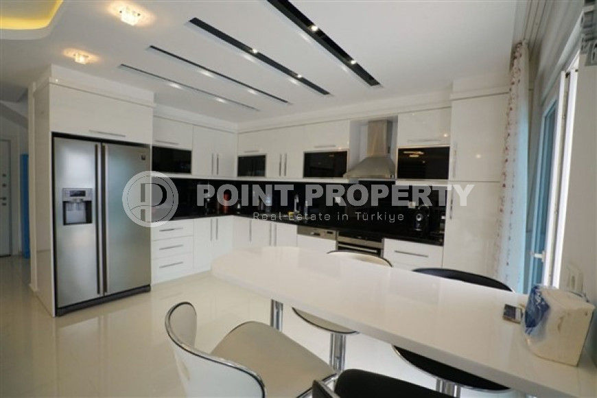 Просторная двухэтажная вилла 4+1, 200 м2 с бассейном в районе Каргыждак, Алания-id-2356-фото-4