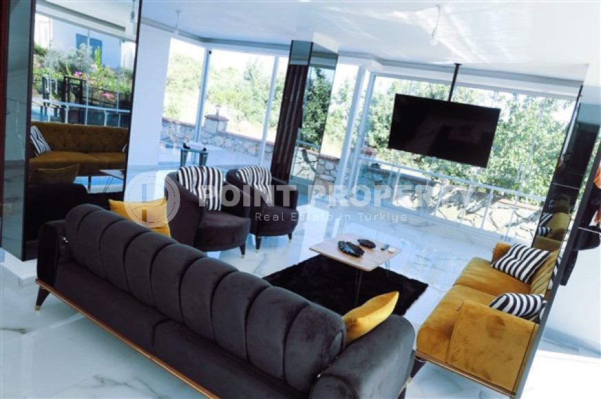 Элегантная, двухэтажная вилла 3+1 с бассейном, площадью 400 м2 в районе Бекташ, Алания-id-2357-фото-5