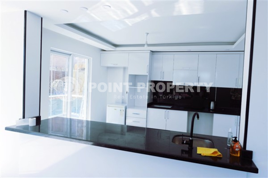 Элегантная, двухэтажная вилла 3+1 с бассейном, площадью 400 м2 в районе Бекташ, Алания-id-2357-фото-7