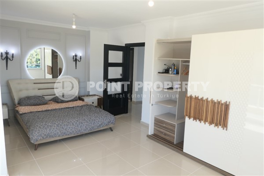 Элегантная, двухэтажная вилла 3+1 с бассейном, площадью 400 м2 в районе Бекташ, Алания-id-2357-фото-11