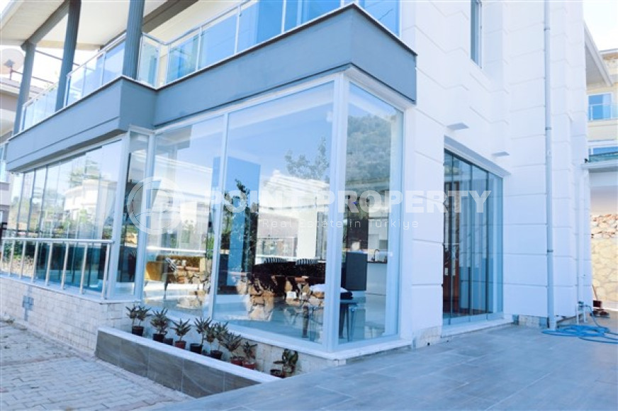 Элегантная, двухэтажная вилла 3+1 с бассейном, площадью 400 м2 в районе Бекташ, Алания-id-2357-фото-25