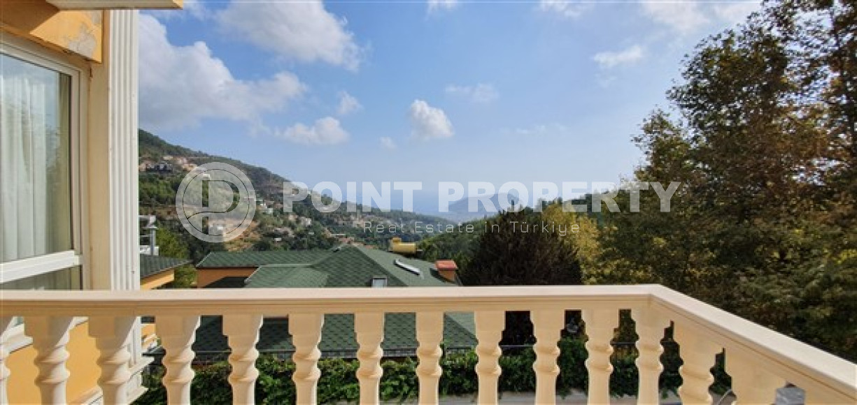 Комфортабельная, двухэтажная вилла 4+1 с личным бассейном, площадью 275 м2 с прилегающей территорией 400 м2, в районе Бекташ, Алания-id-2359-фото-15