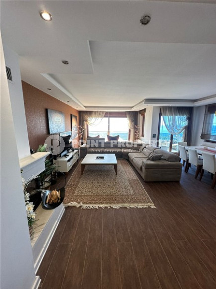 Spacious duplex 4+1 300m2 in the popular Oba area from the owner-id-2360-photo-6