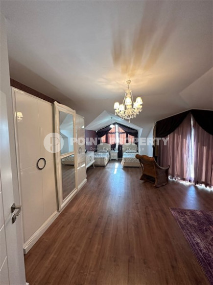 Spacious duplex 4+1 300m2 in the popular Oba area from the owner-id-2360-photo-21