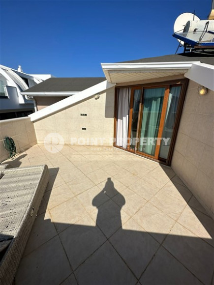 Spacious duplex 4+1 300m2 in the popular Oba area from the owner-id-2360-photo-25