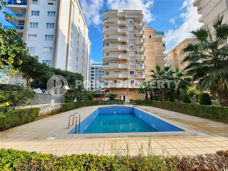 Четырехкомнатная квартира с чистовой отделкой, 185м², в 100м от моря в Махмутларе, Алания-id-2369-фото-2