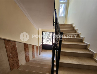 Квартира с двумя спальнями, 110м², мебелью и бытовой техникой с видом на горы в Махмутларе, Алания-id-2371-фото-4