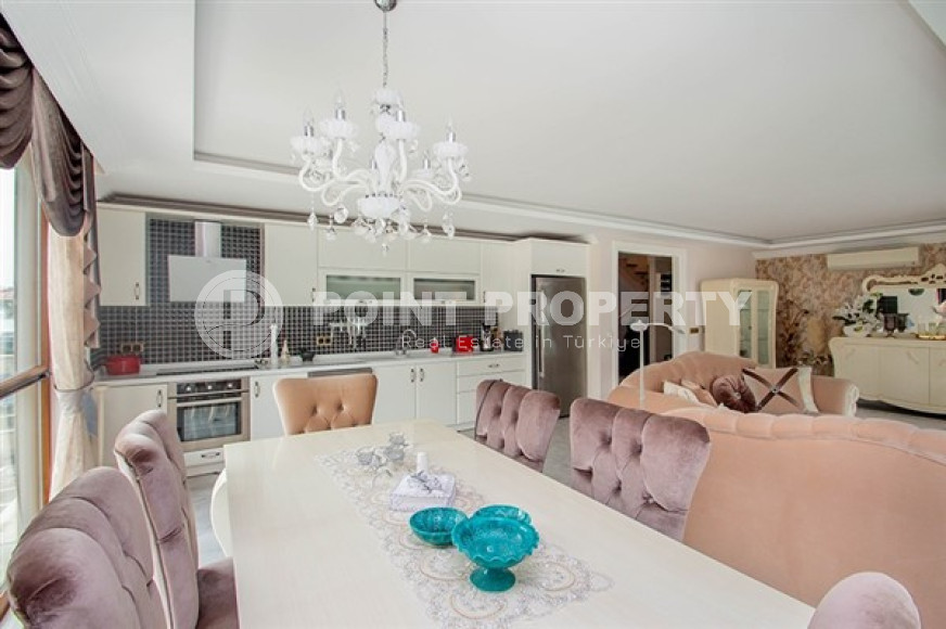 Elite five-room penthouse, 315m², on the first coastline in Oba, Alanya-id-2375-photo-11