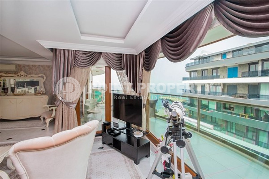 Elite five-room penthouse, 315m², on the first coastline in Oba, Alanya-id-2375-photo-13