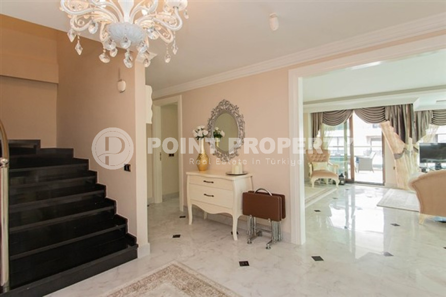 Elite five-room penthouse, 315m², on the first coastline in Oba, Alanya-id-2375-photo-19