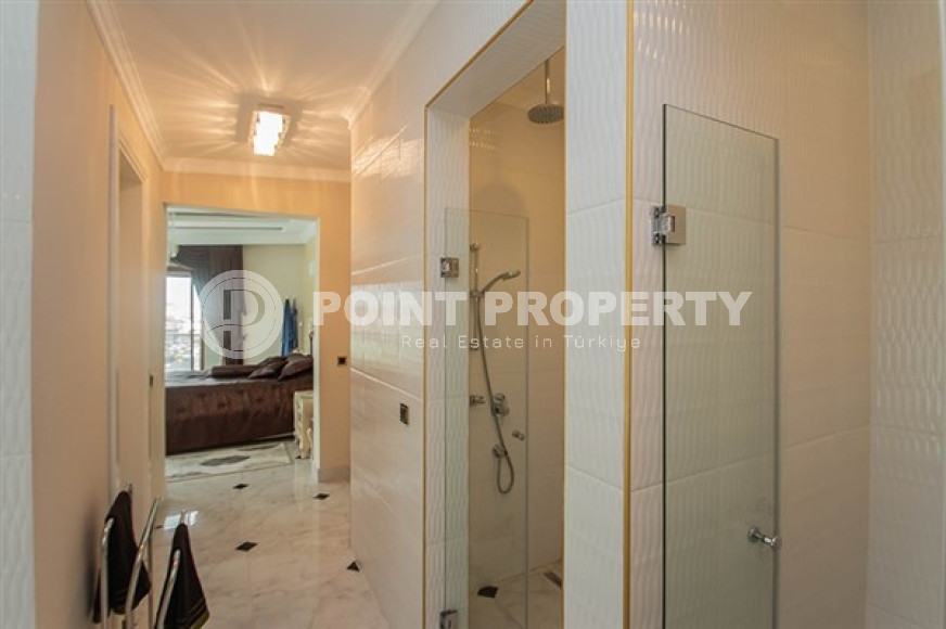 Elite five-room penthouse, 315m², on the first coastline in Oba, Alanya-id-2375-photo-32