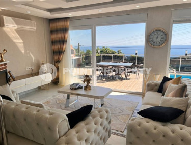 Luxurious, two-storey villa 3+1, 200 m2 with stunning sea views, Dinek area, Alanya-id-2387-photo-1