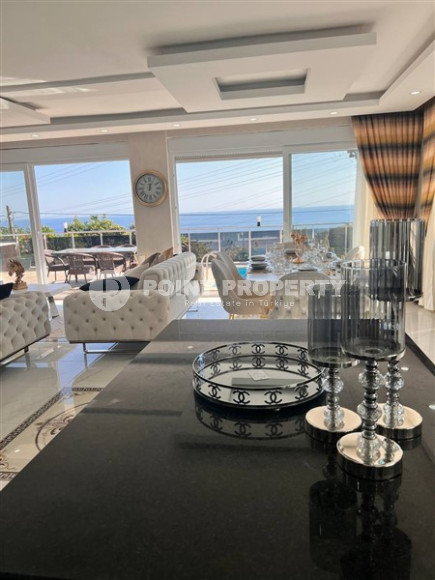 Роскошная, двухэтажная вилла 3+1, площадью 200 м2 с потрясающими видами на море, район Динек, Алания-id-2387-фото-2