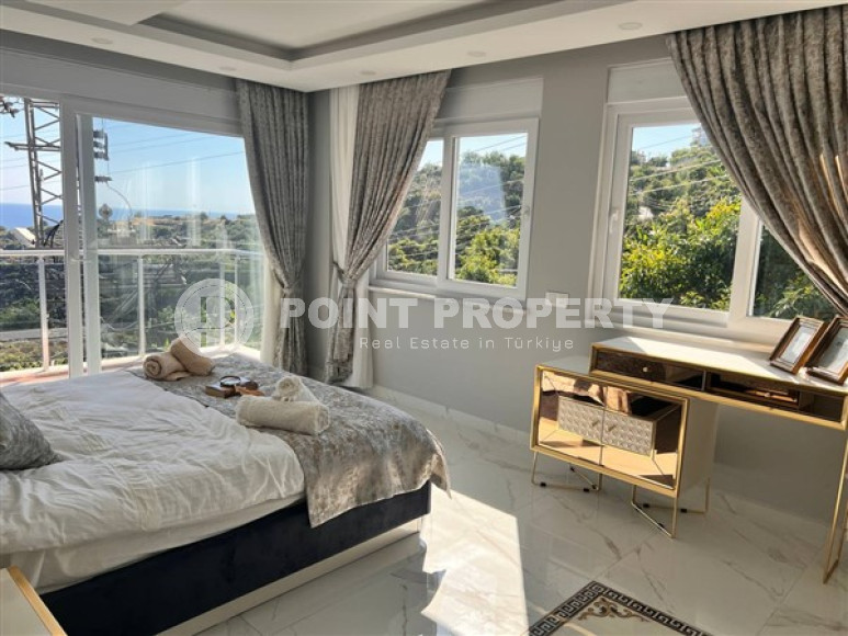 Роскошная, двухэтажная вилла 3+1, площадью 200 м2 с потрясающими видами на море, район Динек, Алания-id-2387-фото-36