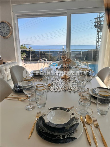 Роскошная, двухэтажная вилла 3+1, площадью 200 м2 с потрясающими видами на море, район Динек, Алания-id-2387-фото-44