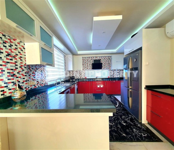 Превосходная, двухэтажная вилла 3+1 с личным бассейном и джакузи, площадью 230 м2, в горном районе Бекташ, Алания-id-2393-фото-4