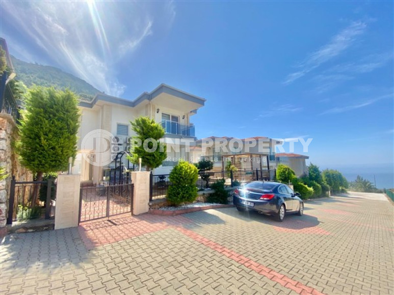 Превосходная, двухэтажная вилла 3+1 с личным бассейном и джакузи, площадью 230 м2, в горном районе Бекташ, Алания-id-2393-фото-17