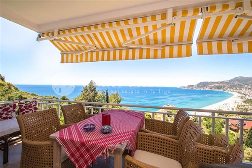 Four-room apartment, 115 m², in the heart of Alanya - Kale, with panoramic views of the Mediterranean Sea-id-2394-photo-12
