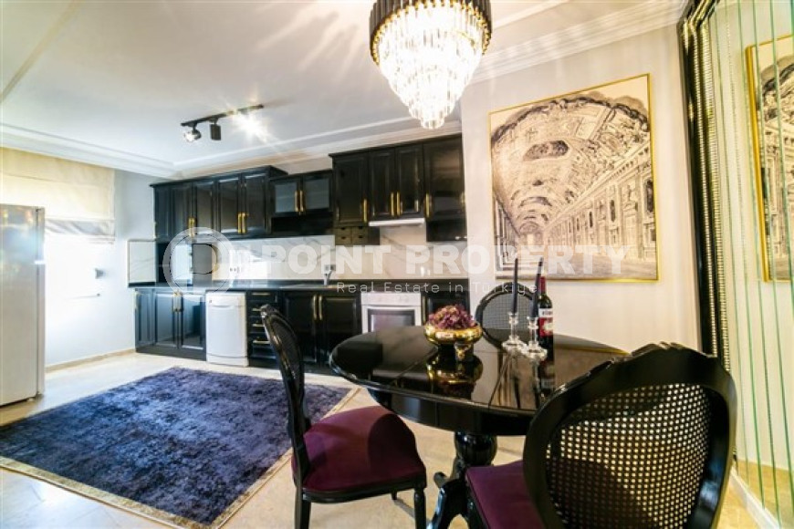 Luxurious apartment 2+1 125m2 with new appliances and renovation 550m to the Mediterranean Sea-id-2400-photo-6