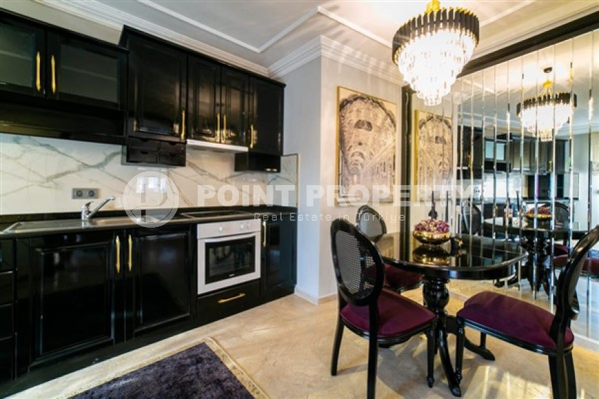 Luxurious apartment 2+1 125m2 with new appliances and renovation 550m to the Mediterranean Sea-id-2400-photo-7
