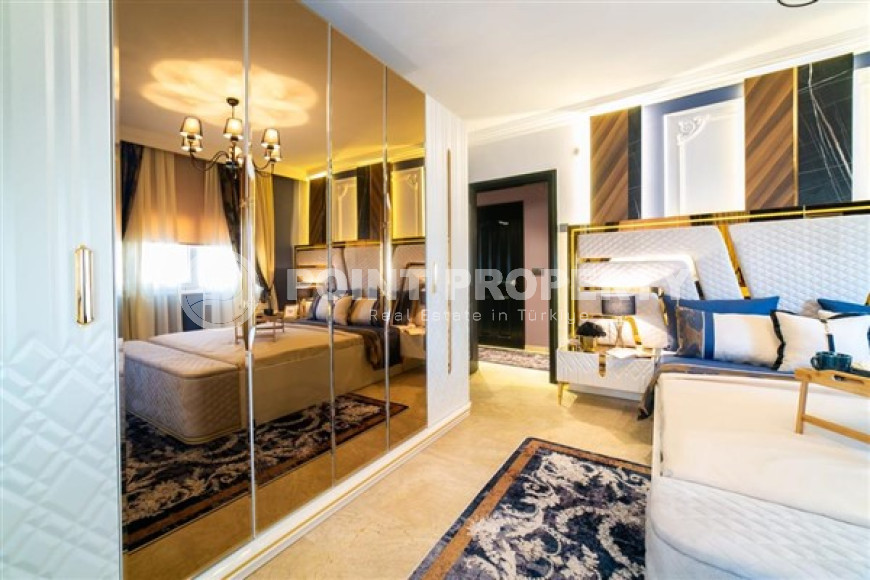 Luxurious apartment 2+1 125m2 with new appliances and renovation 550m to the Mediterranean Sea-id-2400-photo-12