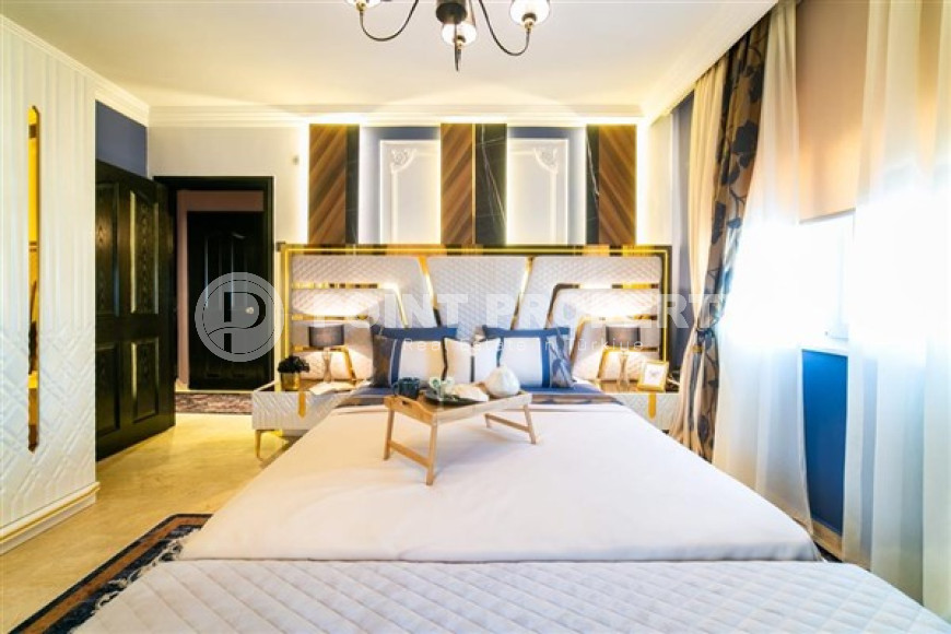 Luxurious apartment 2+1 125m2 with new appliances and renovation 550m to the Mediterranean Sea-id-2400-photo-11