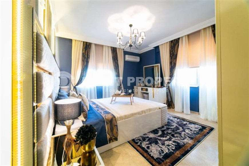 Luxurious apartment 2+1 125m2 with new appliances and renovation 550m to the Mediterranean Sea-id-2400-photo-10