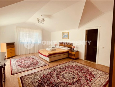 Апартаменты 3+1, общей площадью 182 м2,  в 600 м от моря в районе Тосмур, Алания-id-2401-фото-2