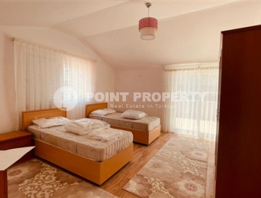 Апартаменты 3+1, общей площадью 182 м2,  в 600 м от моря в районе Тосмур, Алания-id-2401-фото-3