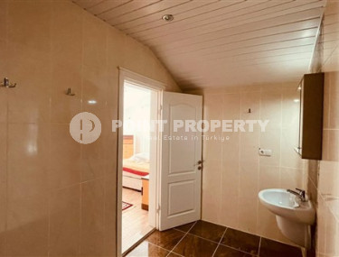 Апартаменты 3+1, общей площадью 182 м2,  в 600 м от моря в районе Тосмур, Алания-id-2401-фото-4