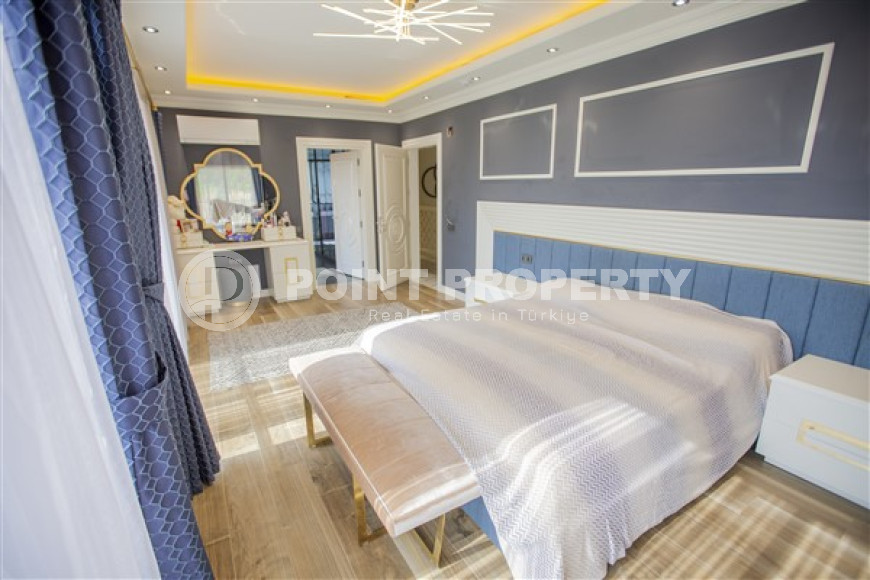 Фешенебельная вилла с четырьмя спальнями, 400м², с потрясающими видами в горах, в центре Алании-id-2409-фото-11