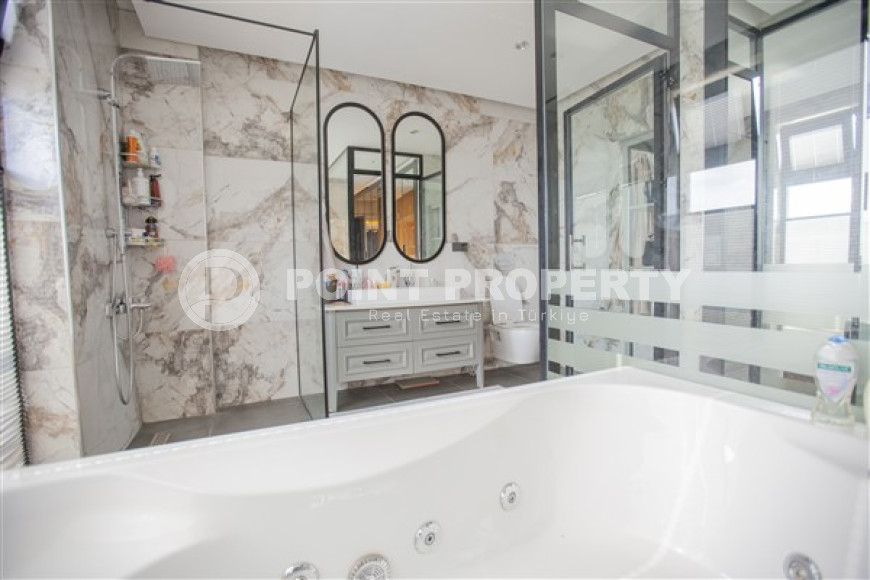 Фешенебельная вилла с четырьмя спальнями, 400м², с потрясающими видами в горах, в центре Алании-id-2409-фото-14