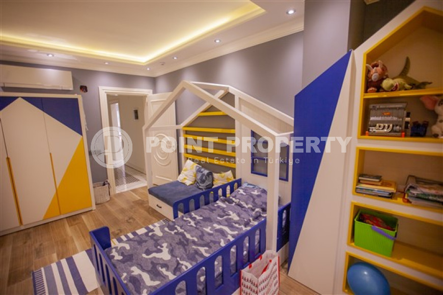 Фешенебельная вилла с четырьмя спальнями, 400м², с потрясающими видами в горах, в центре Алании-id-2409-фото-15