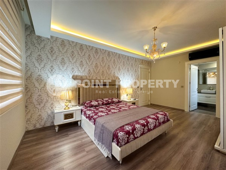 Квартира с двумя спальнями, 120м², в элитном комплексе в 100м от моря в районе Каргыджак, Алания-id-2411-фото-13