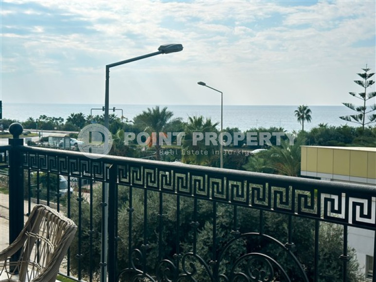 Квартира с двумя спальнями, 120м², в элитном комплексе в 100м от моря в районе Каргыджак, Алания-id-2411-фото-18