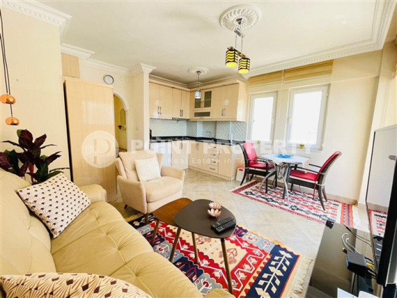 Furnished apartment 1+1, 70m², in a complex with a swimming pool 100m from the sea in Oba, Alanya.-id-2417-photo-3