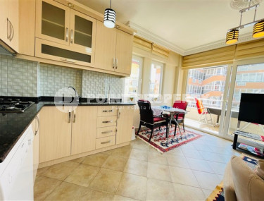 Furnished apartment 1+1, 70m², in a complex with a swimming pool 100m from the sea in Oba, Alanya.-id-2417-photo-4