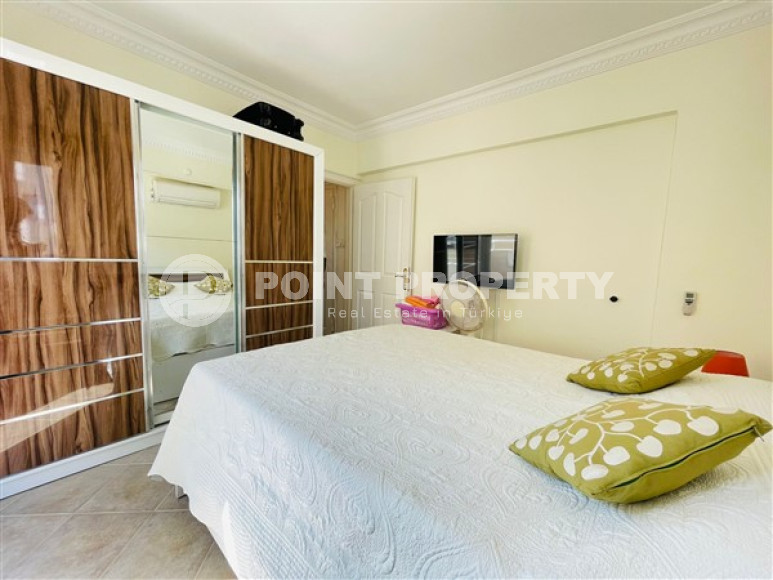 Furnished apartment 1+1, 70m², in a complex with a swimming pool 100m from the sea in Oba, Alanya.-id-2417-photo-8