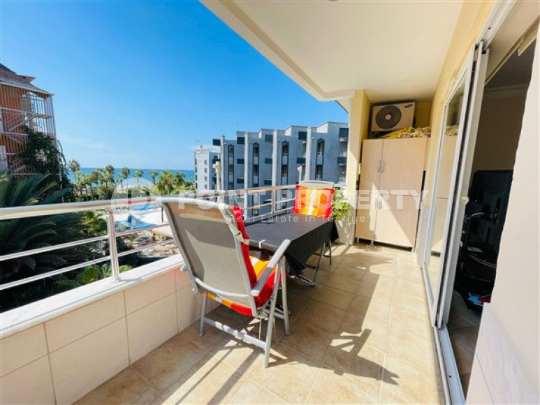 Furnished apartment 1+1, 70m², in a complex with a swimming pool 100m from the sea in Oba, Alanya.-id-2417-photo-11