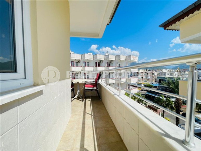 Furnished apartment 1+1, 70m², in a complex with a swimming pool 100m from the sea in Oba, Alanya.-id-2417-photo-12